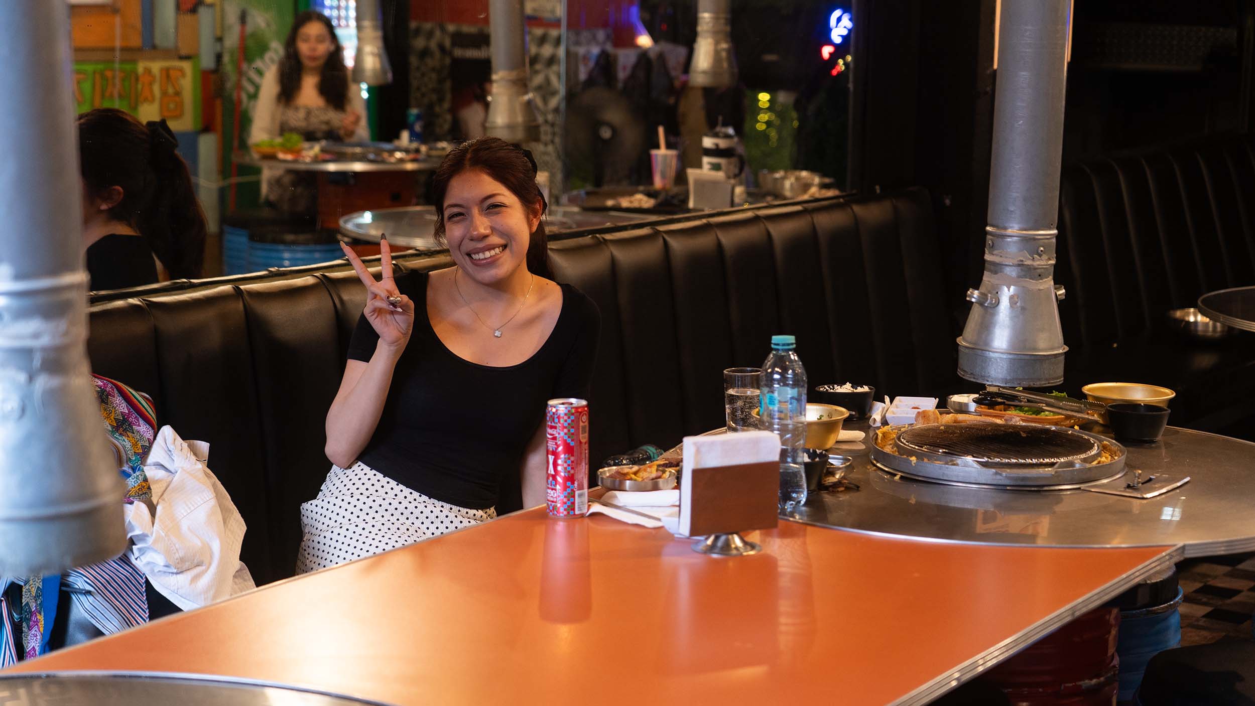 Woman at Cook at your table Restaurant in Mexico City