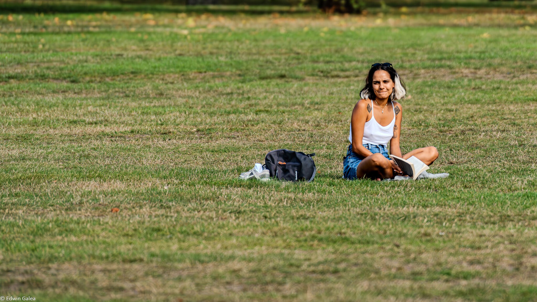 woman_reading_greenwich_park-1.jpg