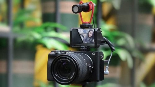 UURig R031 Camera Flip Screen Mirror